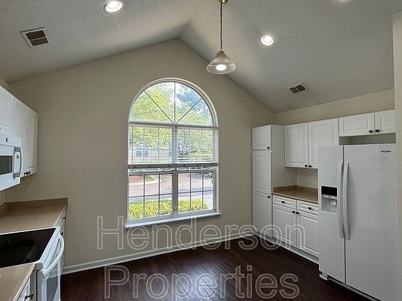 4th image of 4531 Antelope Ln