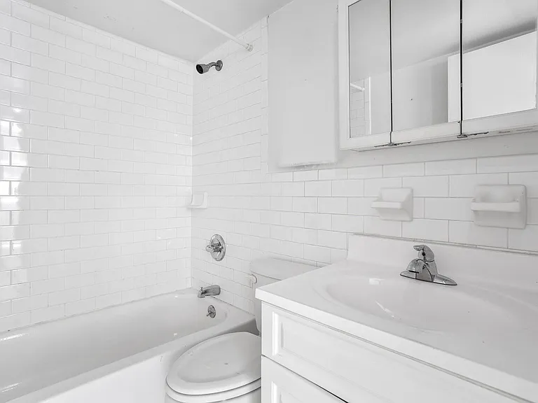 88 Fulton St #205 — Photo 8