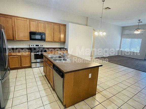 3rd image of 22148 N Greenland Park Dr