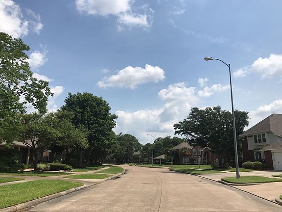 4th image of 7711 Adagio Ave