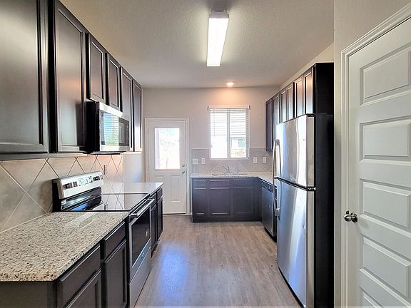 4th image of 10522 Greenrock Dr