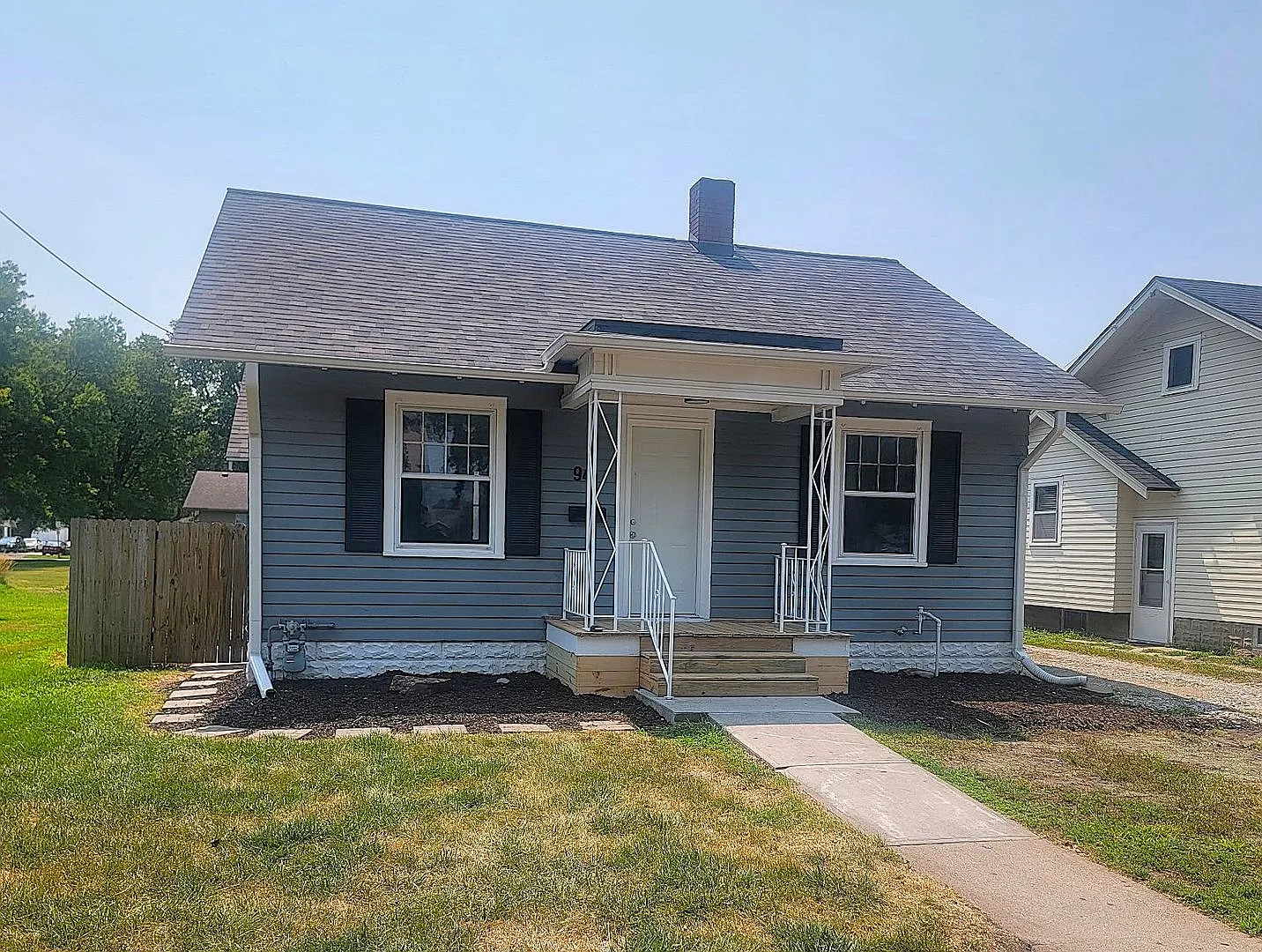 Beautifully Remodeled 3 Bedroom in Fremont — Photo 1
