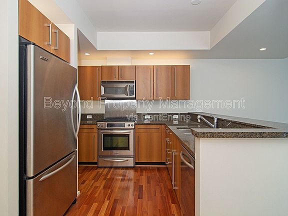 2nd image of 321 10th Ave Unit 514