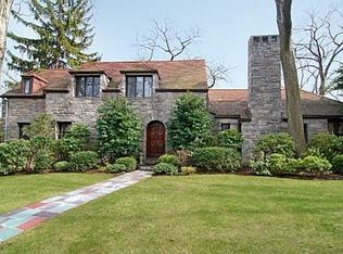 7 Normandy Rd, Larchmont, NY 10538