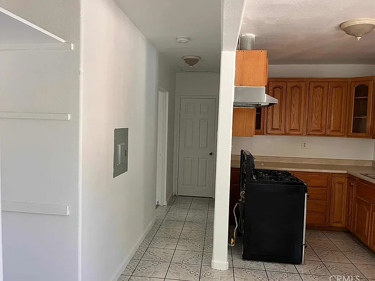 4091 Dwight Ave — Photo 9