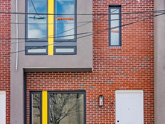 2nd image of 21 E Somerset St