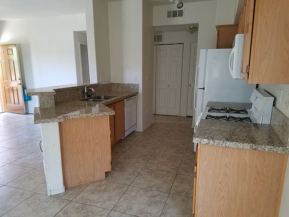 4th image of 1050 E Cactus Ave Unit 2081