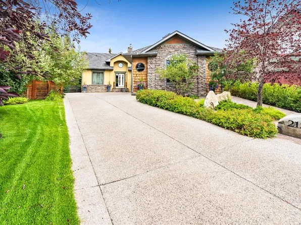 212 S Aspen Meadows Pl SW, Calgary, AB T3H 4T2