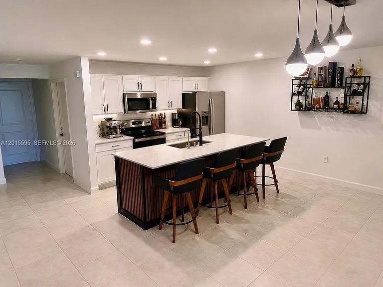 6835 Broadwater Ln — Photo 5
