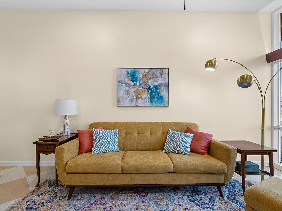 Side 1 Living Room