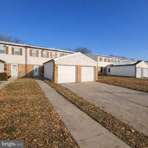 204 Springwood Dr, Bear, DE, 19701