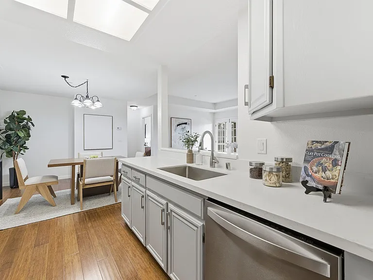 112 Madison Ave #109 — Photo 12