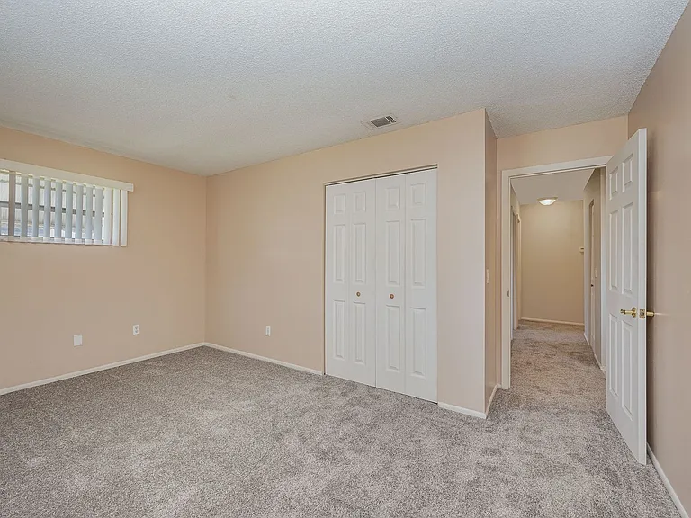 608 E Sacre Coeur Dr — Photo 12