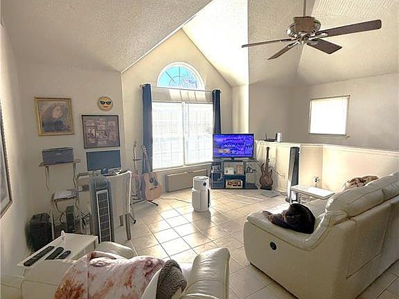 3rd image of 516 Rue Marseille