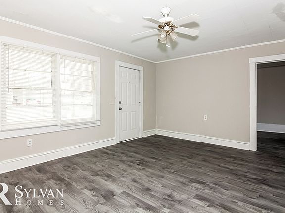 2nd image of 407 Groves St