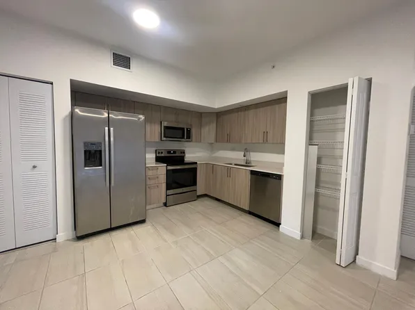 418 NW 207th St #169, Miami, FL 33169