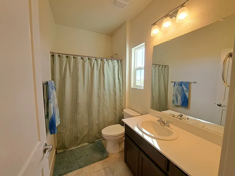 1160 Yale Dr — Photo 24