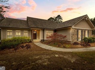 327 Huckaby Rd, Brooks, GA 30205