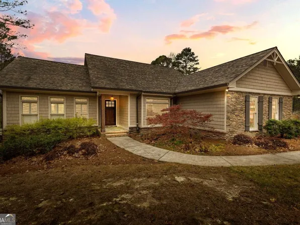 327 Huckaby Rd, Brooks, GA 30205