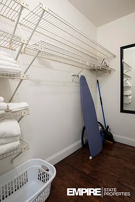 Laundry, photo 1