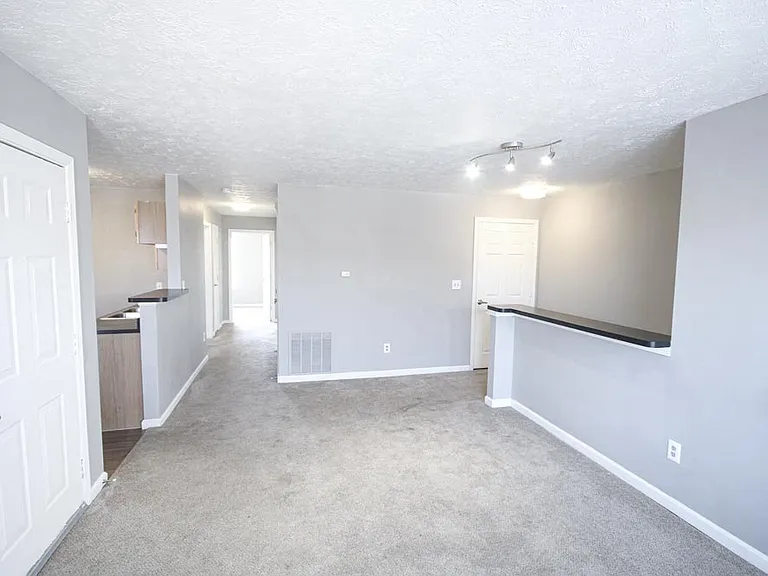 393 N County Road 300 E — Photo 22