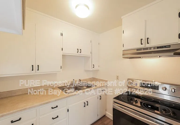 630 Wright St #G — Photo 7