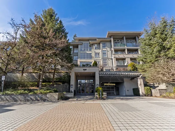 9329 University Cres #406, Burnaby, BC V5A 4Y4