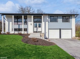 2 Charlestown Ct, Bolingbrook, IL