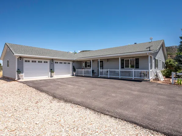 762 W Wipishani Ln, New Harmony, UT 84757