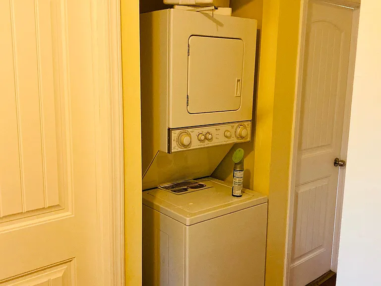 Washer / Dryer in unit conveniently located in 2nd floor