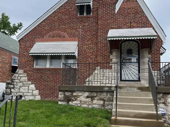 1533 Gieseking Ln, Saint Louis, MO 63147