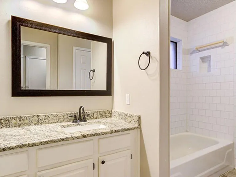 Freelan Dr — Photo 10