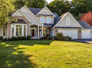 27 Royale Dr, Fairport, NY 14450