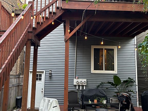 2nd image of 3454 N Leavitt St #1