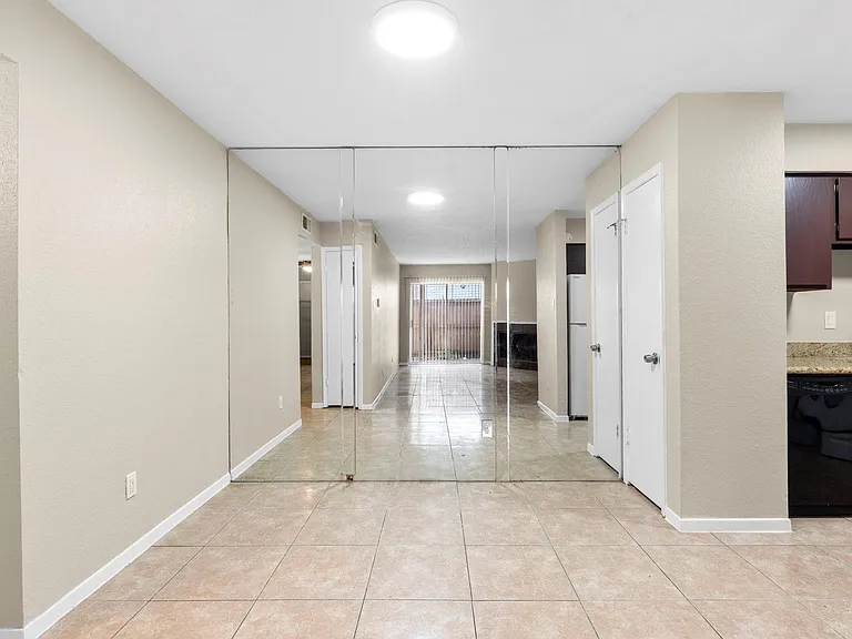 9350 Country Creek Dr #52 — Photo 14