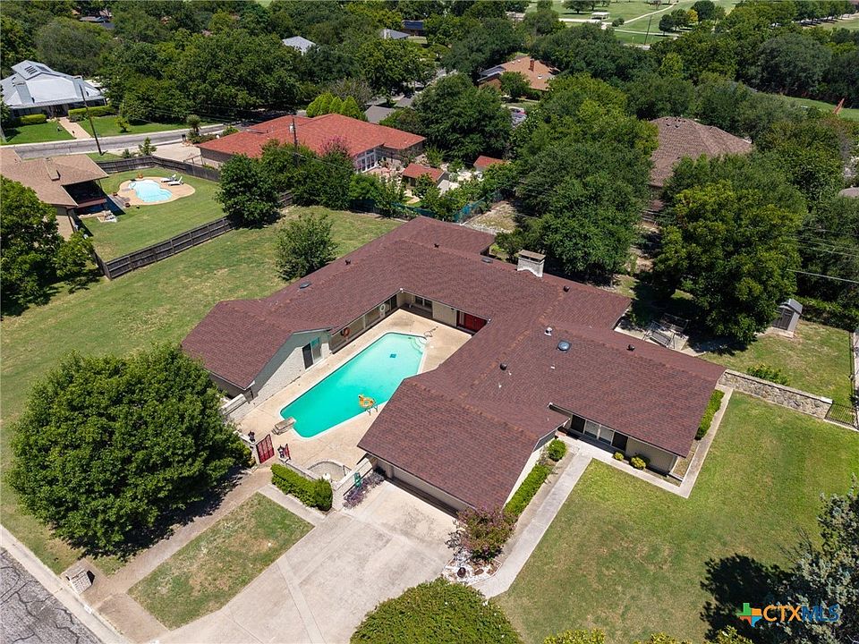 1st image of 107 E Woodlawn Dr
