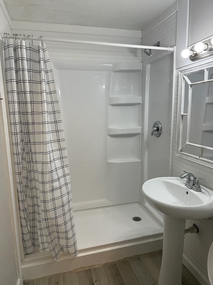 Building Photo - 1021 N 5th St #5