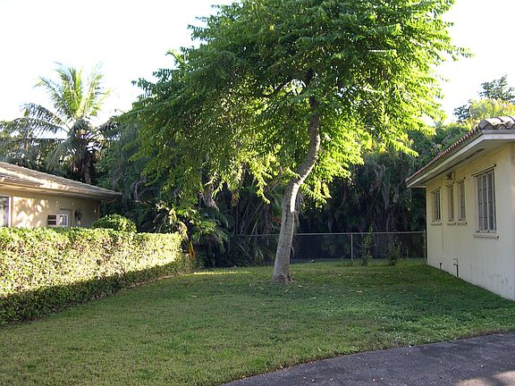3rd image of 434 Catalonia Ave