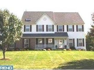 4 Wynnewood Dr, Collegeville, PA 19426