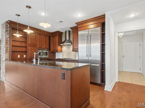 232 N Kingshighway Blvd APT 1209, Saint Louis, MO 63108