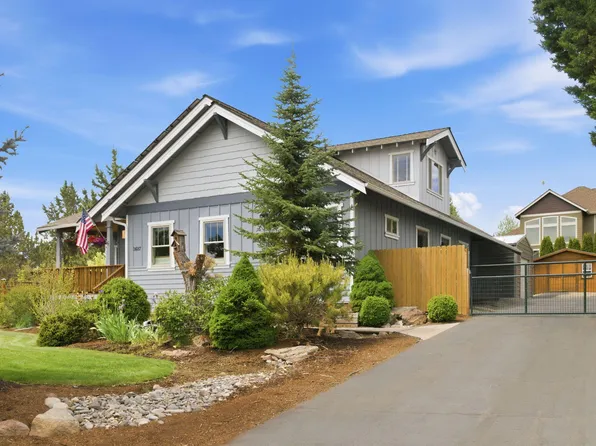 3687 SW 35th St, Redmond, OR 97756