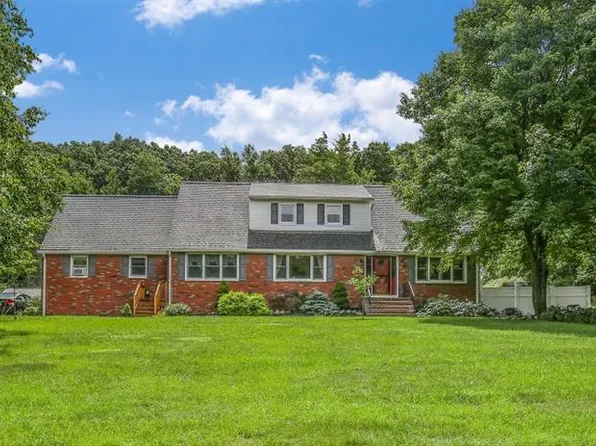 96 Castlewood Trl, Sparta, NJ 07871