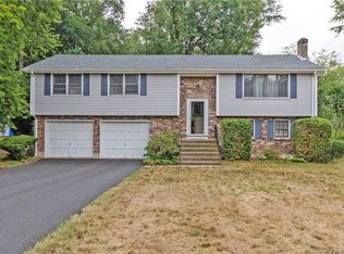 153 Worthington Rd, Glastonbury, CT 06033