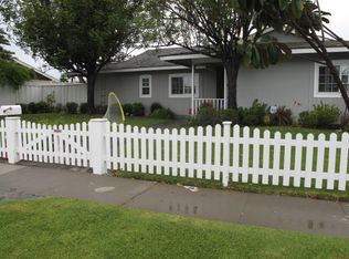 1135 Pembroke Ln, Newport Beach, CA 92660