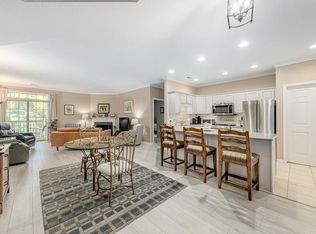 13050 W Bluemound Rd UNIT 205, Elm Grove, WI 53122