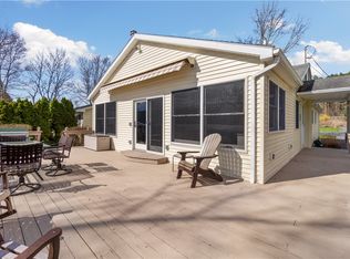 1397 W Lake Rd, Branchport, NY 14418