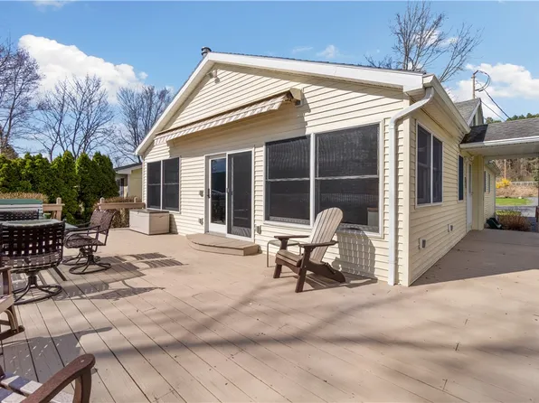 1397 W Lake Rd, Branchport, NY 14418