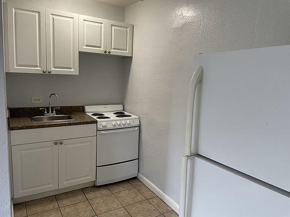 4th image of 3300 Broadway #11501657
