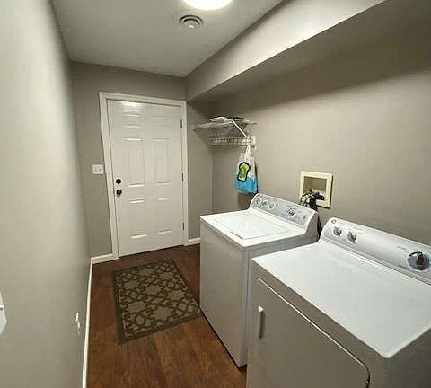 mud room/ laundry please call/text 412.897.0330 to view