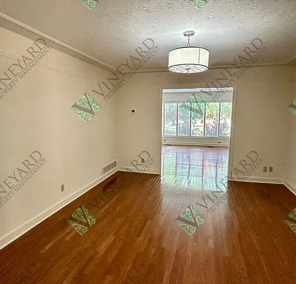 115 Nesbit Ferry Pl — Photo 8